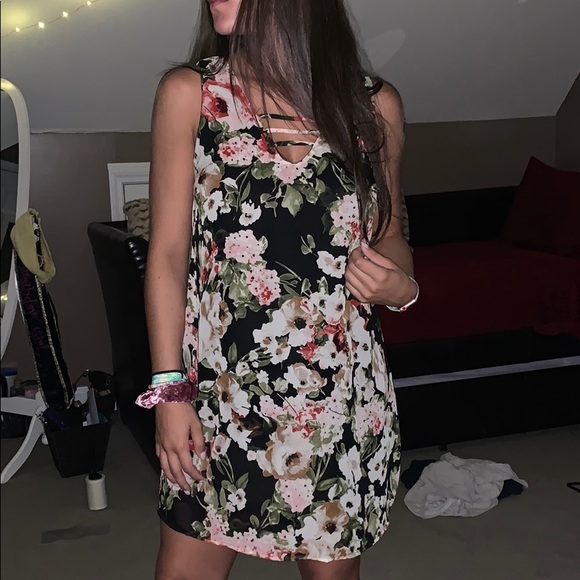 Francesca's Collections Dresses & Skirts - Dress Francesca's Collections Dresses & Skirts - Dress